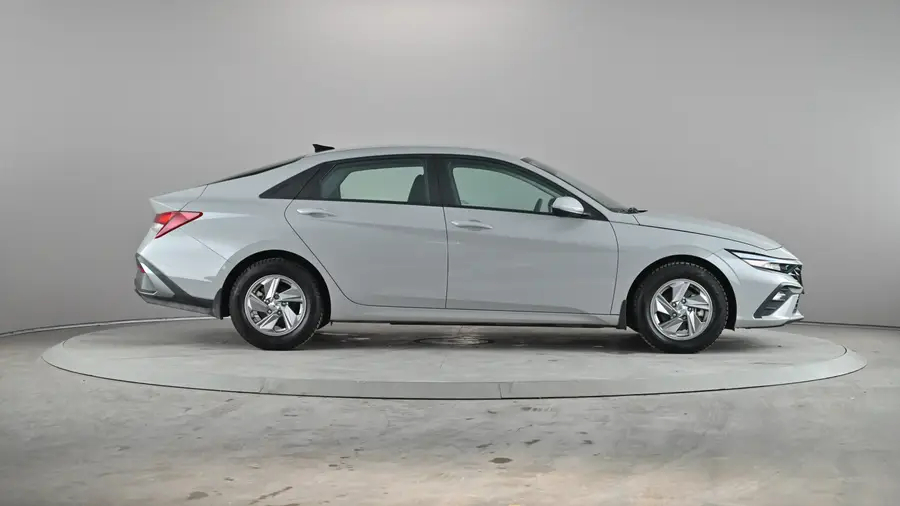 2025 Hyundai Elantra65073818912002122