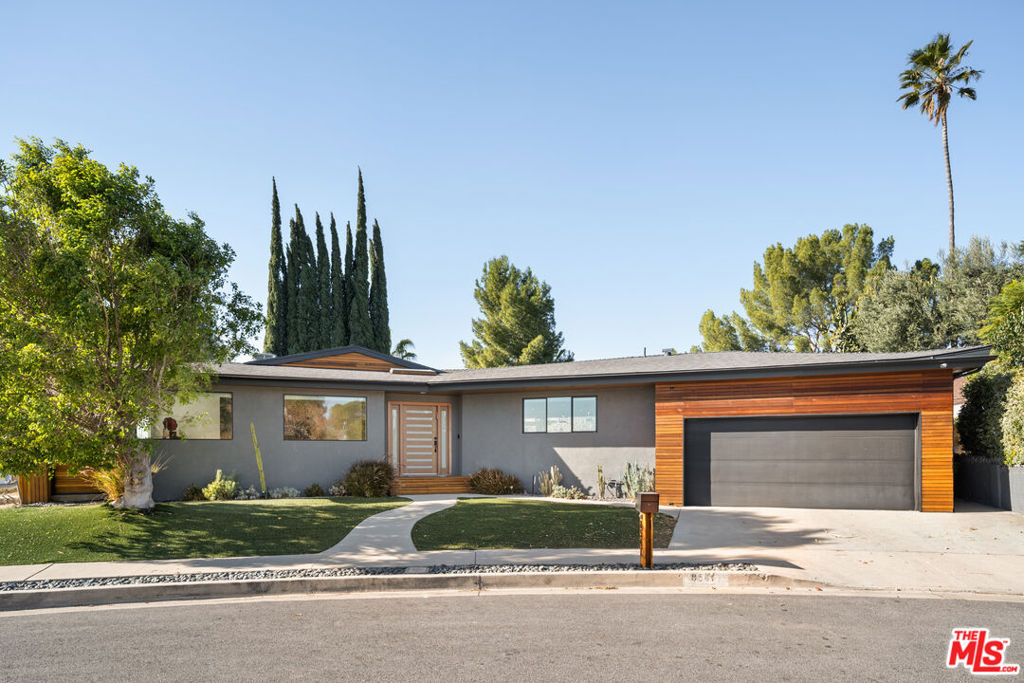 8547 Shoup Avenue West Hills CA, 9130463867171119747120