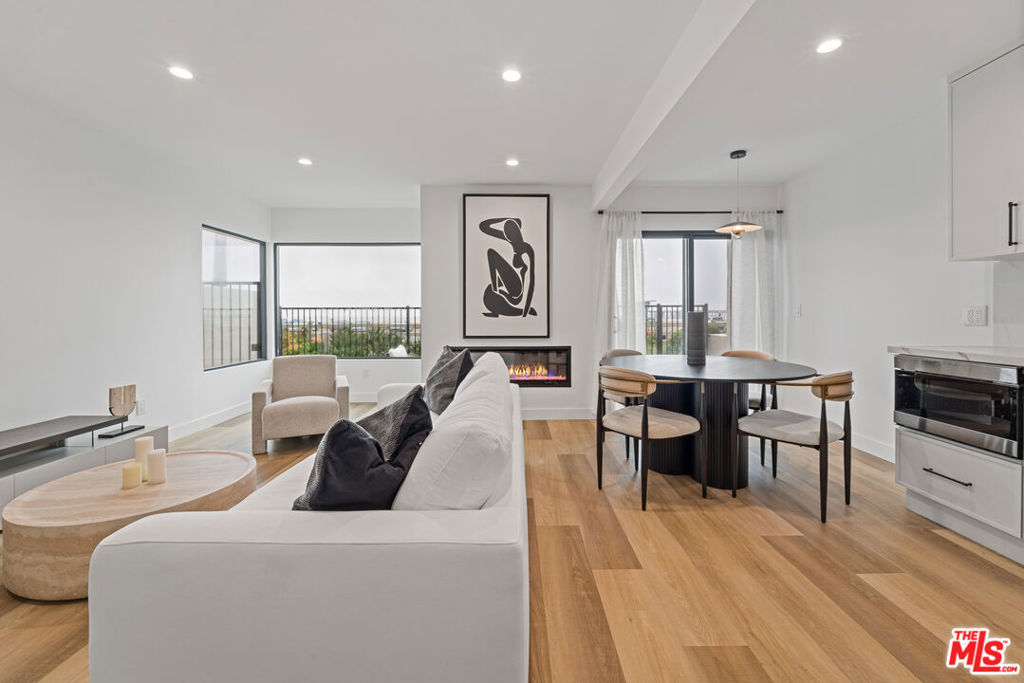 3305 Ocean Front Walk 1 & 2 Marina Del Rey CA, 9029264121270846594122