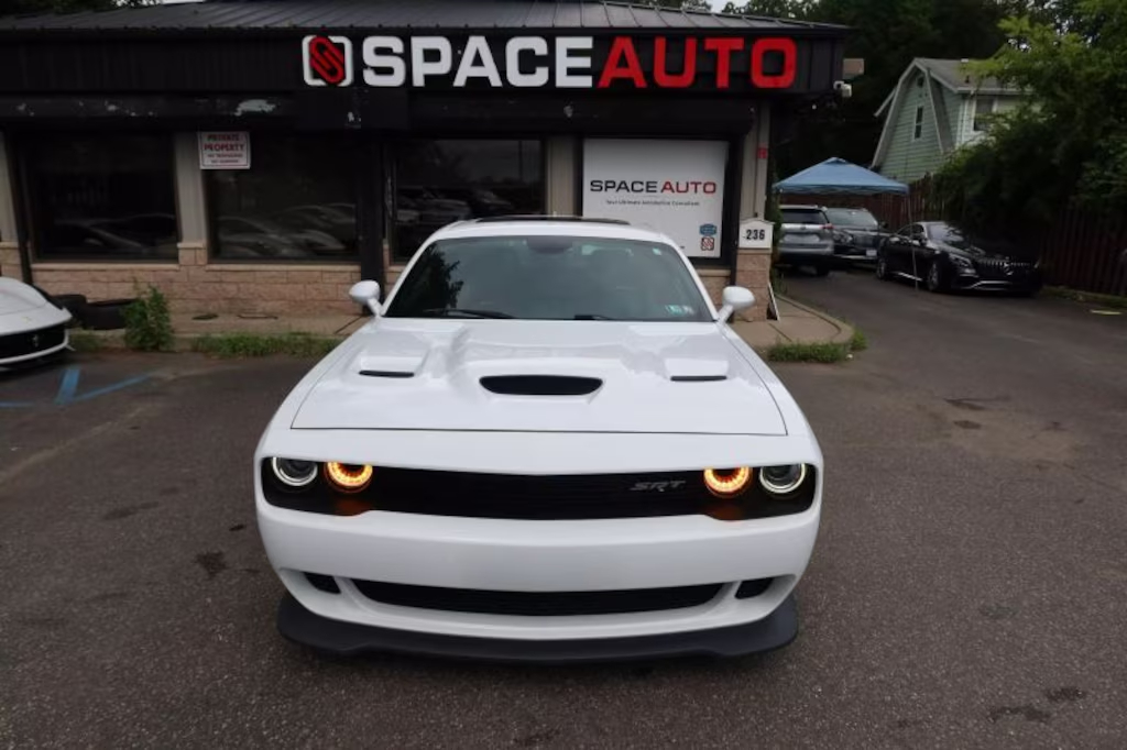 Pre-Owned 2017 Dodge Challenger SRT Hellcat Coupe 2D63280664195587121