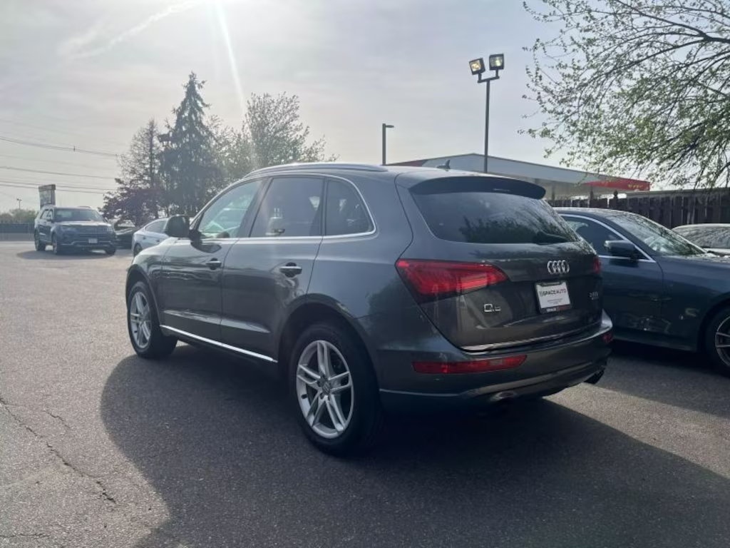 Pre-Owned 2016 Audi Q5 2.0T Premium Plus Sport Utility 4D63270802854657121