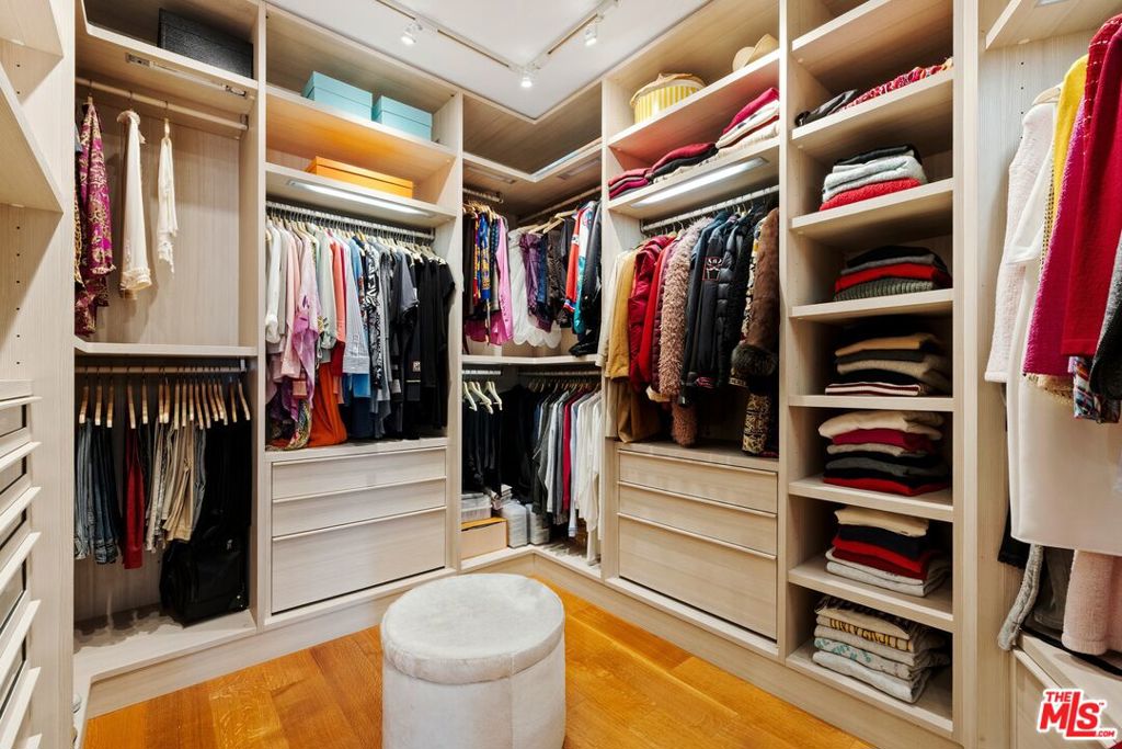 1476 Blue Jay Way Los Angeles CA, 9006963866677294593120