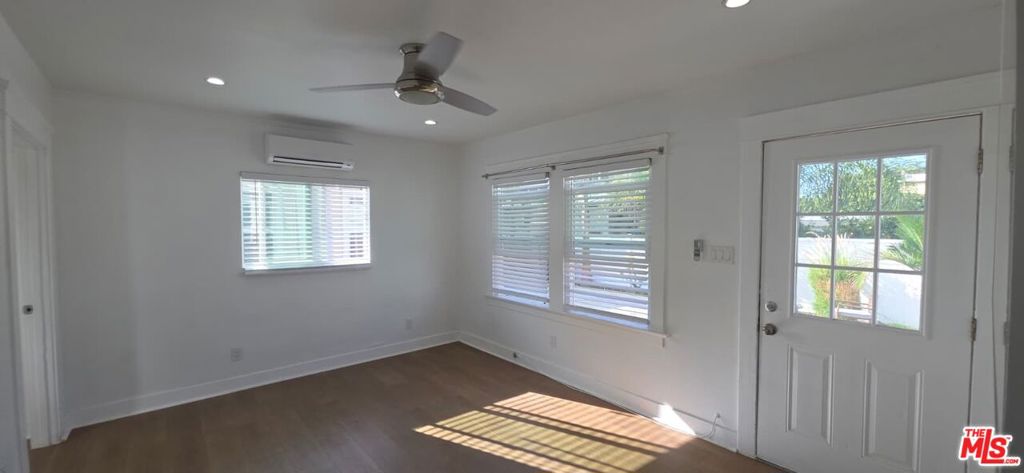 2928 S Halldale Avenue Los Angeles CA, 9001863868069541889120
