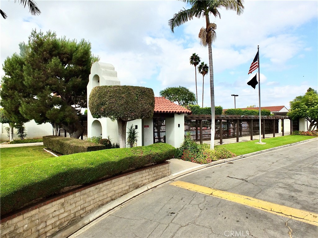 2601 E Victoria 211 Compton CA, 9022064102231012225122