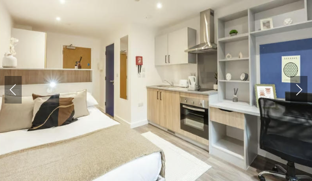 Hill View Place64499000577667120