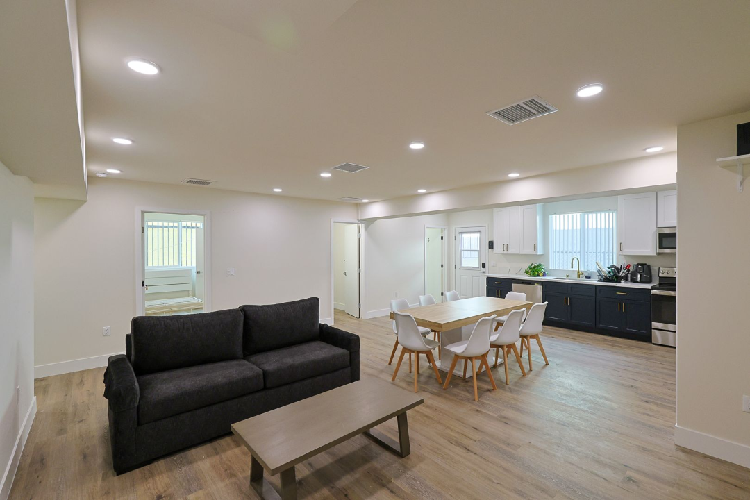 1118 W 37th Dr63581778030081122