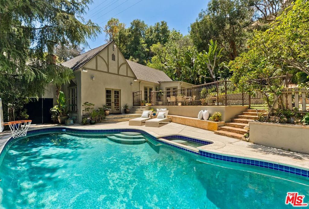 2111 Kress Street, Los Angeles CA, 9004663865456344705122