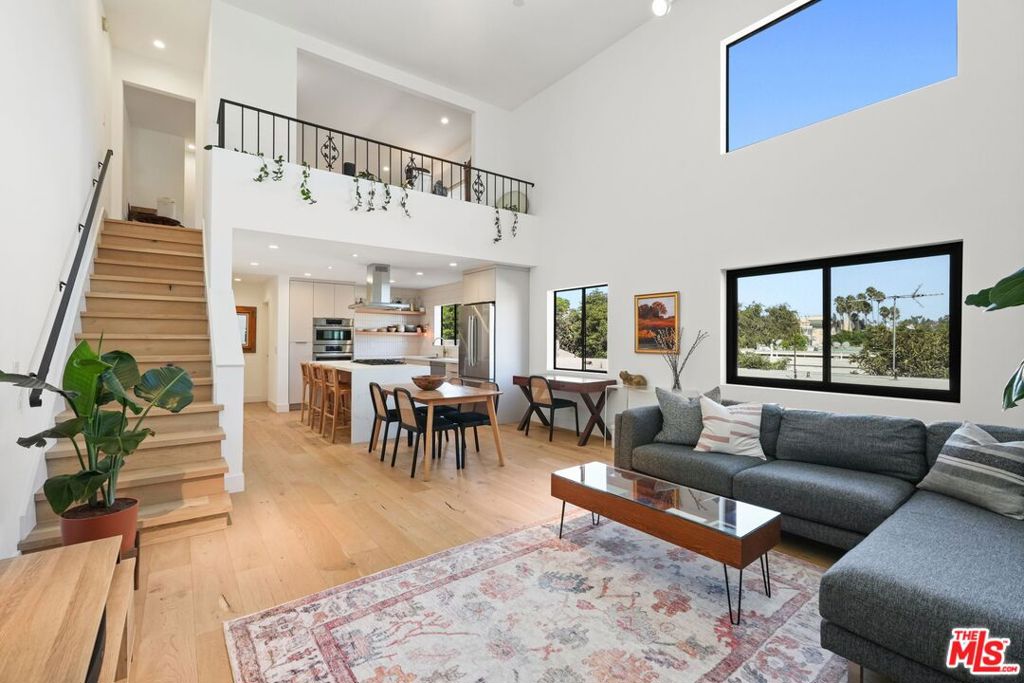 3968 Inglewood Boulevard 2, Mar Vista CA, 9006663658917639041120