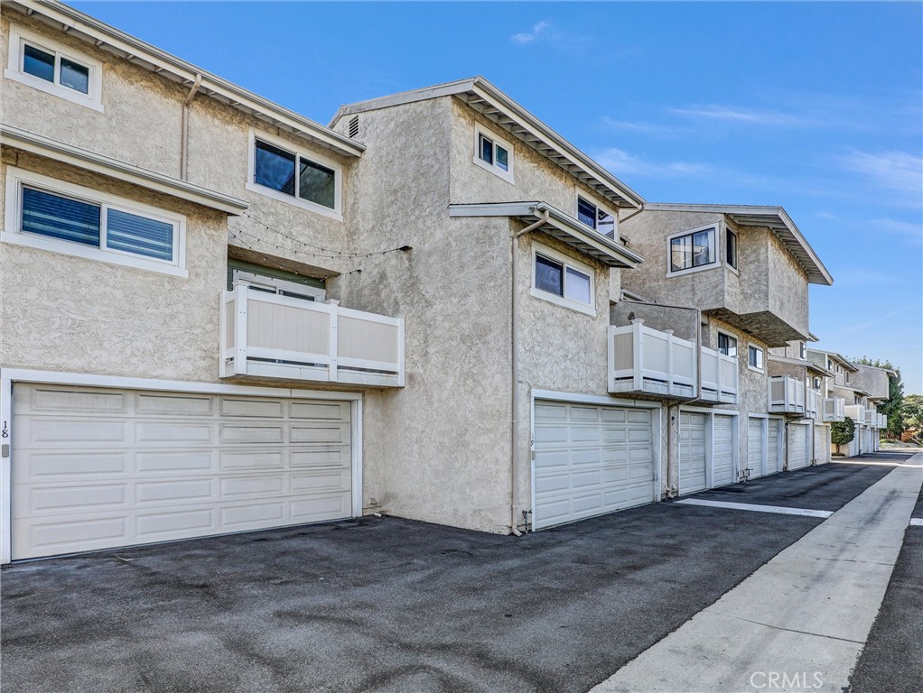 4325 W 182 Street 18, Torrance CA, 9050464065952912259120