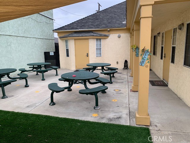 7422 S Western Los Angeles CA, 9004764113043316866121