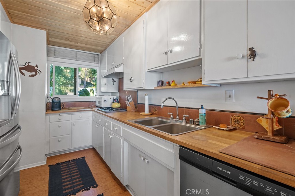 22626 Pacific Coast Highway 19 Malibu CA, 9026564119003363841121