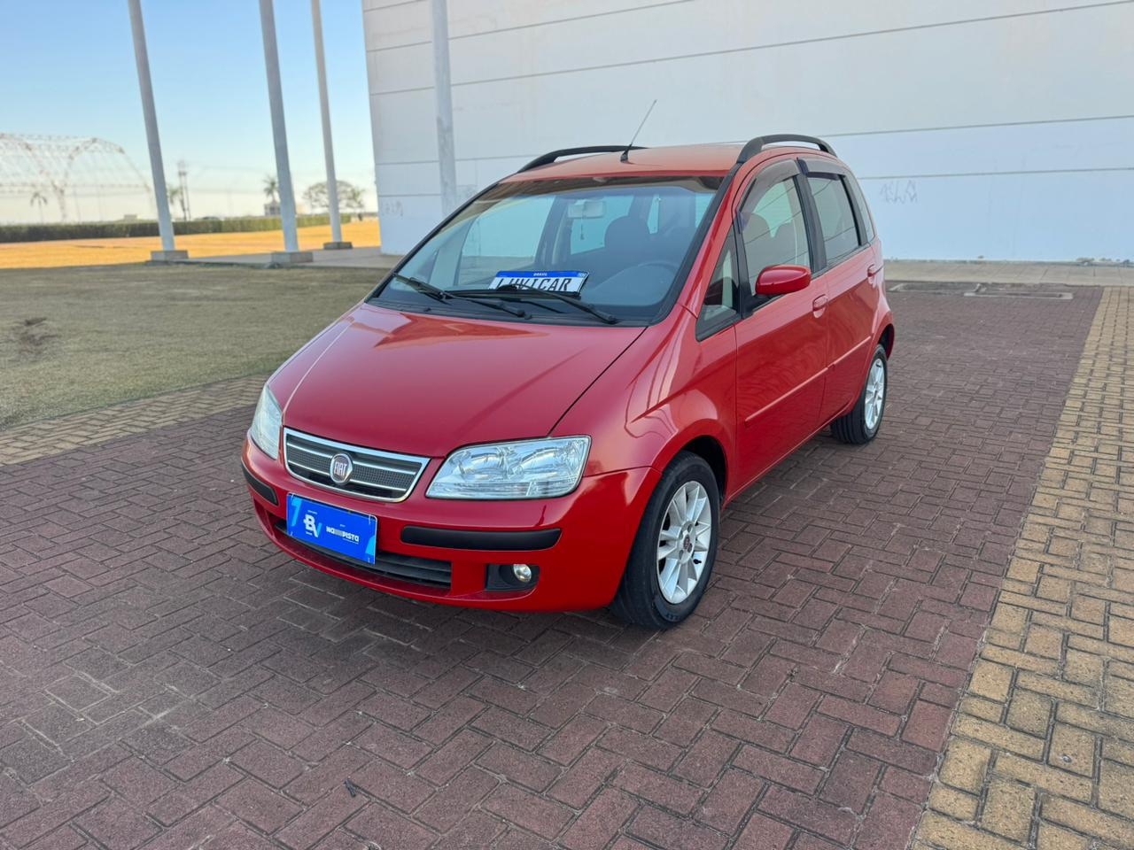 Idea ELX 1.4 8V 2010 Vermelha Manual flex com 245001 km65003671225475121