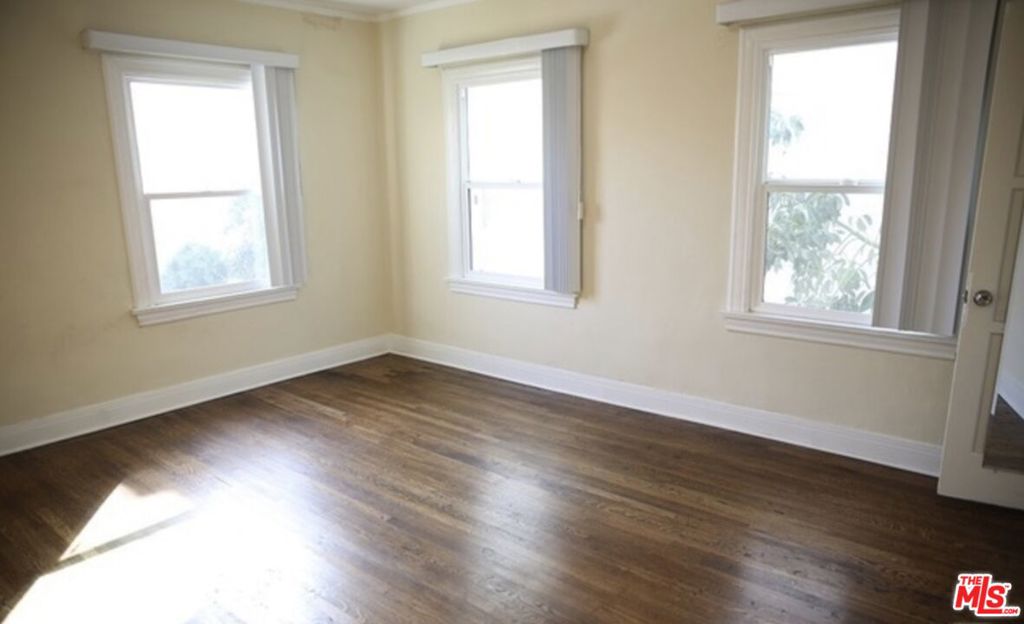 238 S Kenmore Avenue 240 Los Angeles CA, 9000464101974005890120