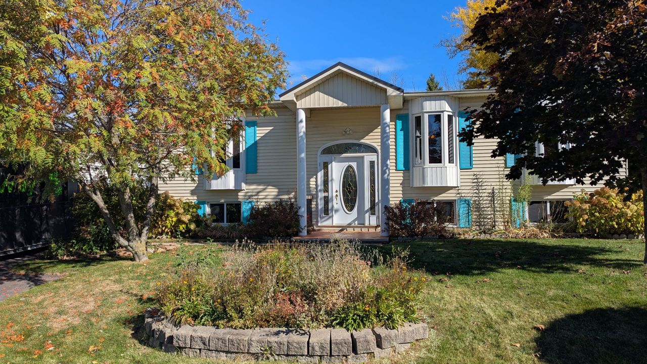 9 Woodwind Crescent