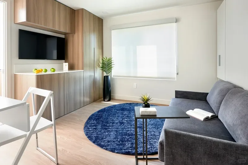 🔥Looking for a roommate in magical West LA 3b3b!63270392811907127