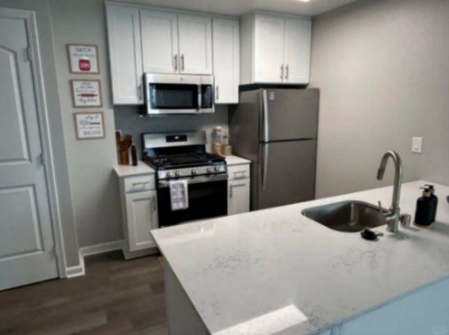 Berkeley | Hillside Apartment | Spacious Female Living Room Space for Sublet63202632864001123