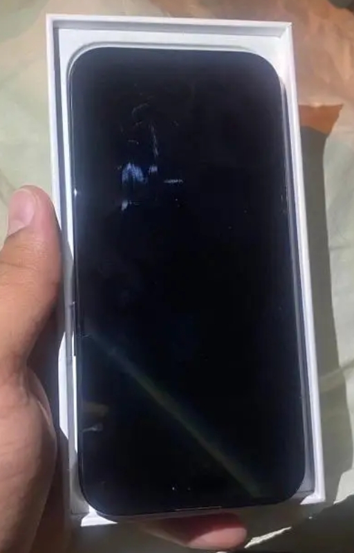 آيفون 15 برو