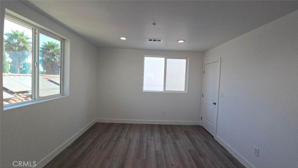 $3,400/mes 10415 1/2 Avalon Boulevard Los Ángeles CA, 9000364068241252994122