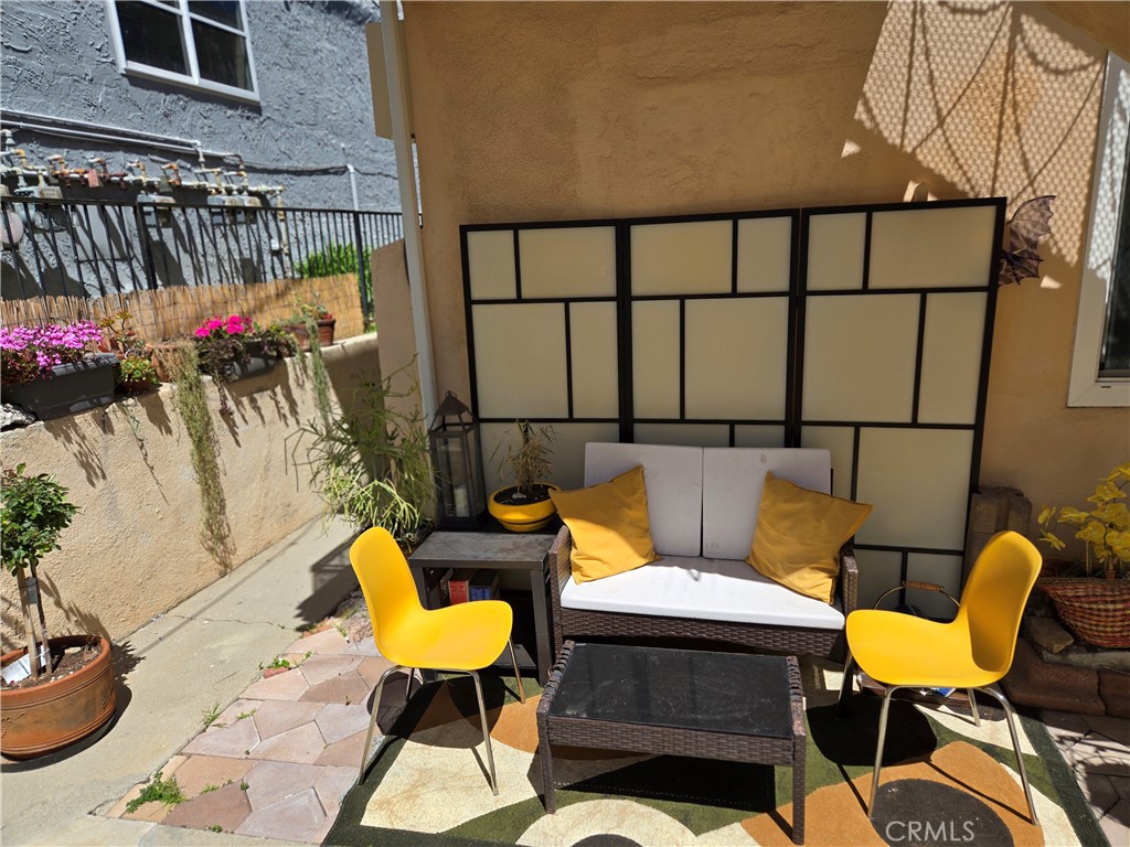 1125 N Clark Street B West Hollywood CA, 9006964119834463874121