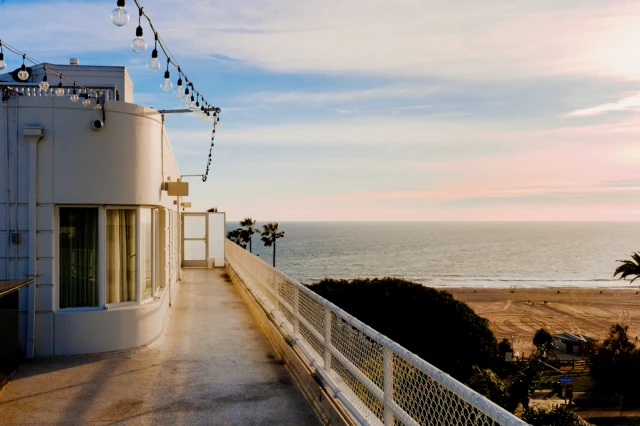 The Beacon63445089271811122