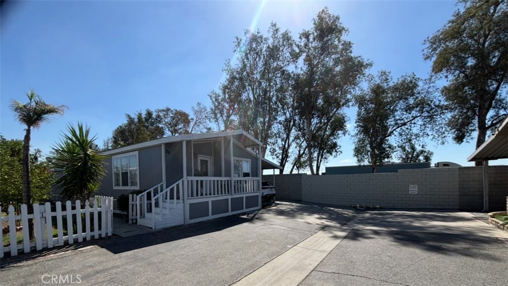 17377 VALLEY BLVD Fontana CA, 9233564100988799619121