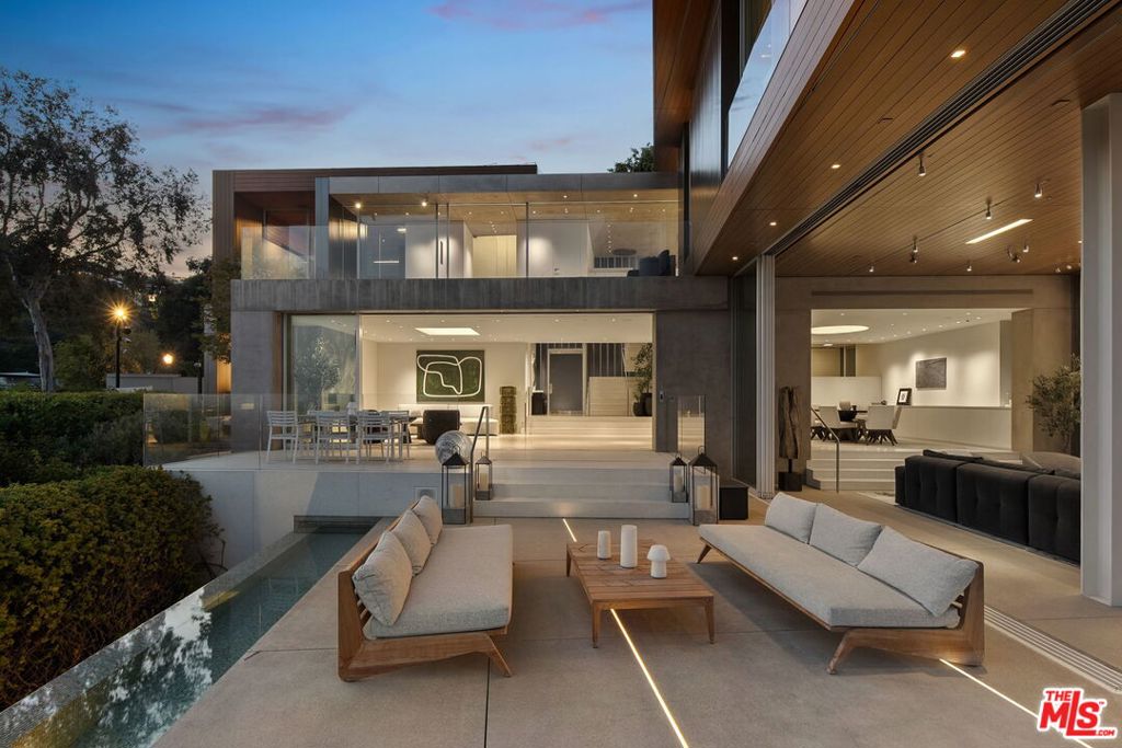 1430 1/2 Sunset Plaza Drive Los Angeles CA, 9006963709806870913120