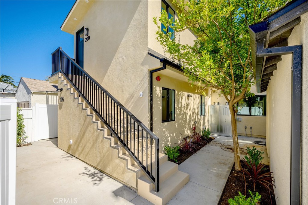 $3,600/mes 1824 N Naomi 100 Burbank CA, 9150564134442413441122