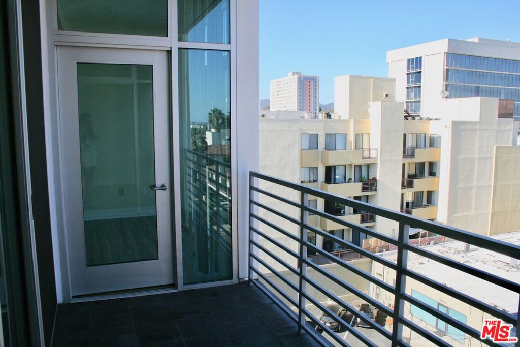 1241 5TH Street 302 Santa Monica CA, 9040164123756100355120