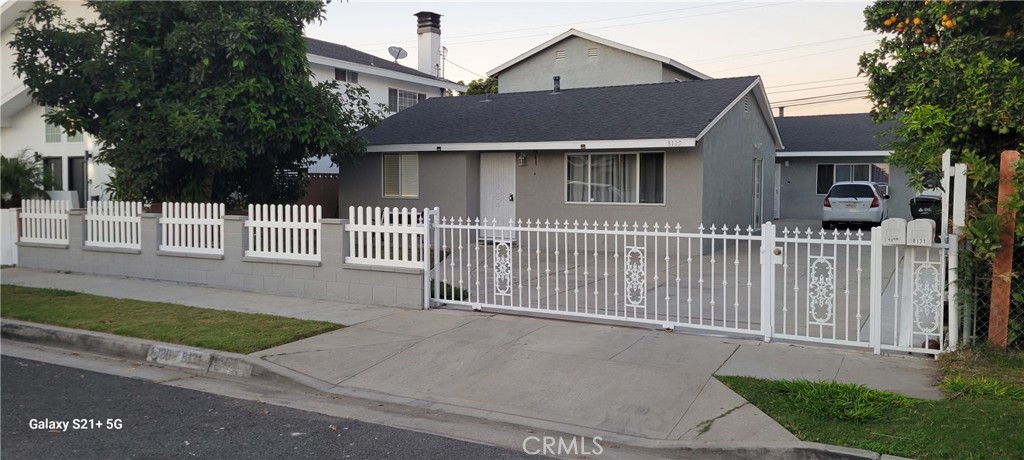 $4,000/month 8129 Comolette Downey CA, 9024264053432067330120