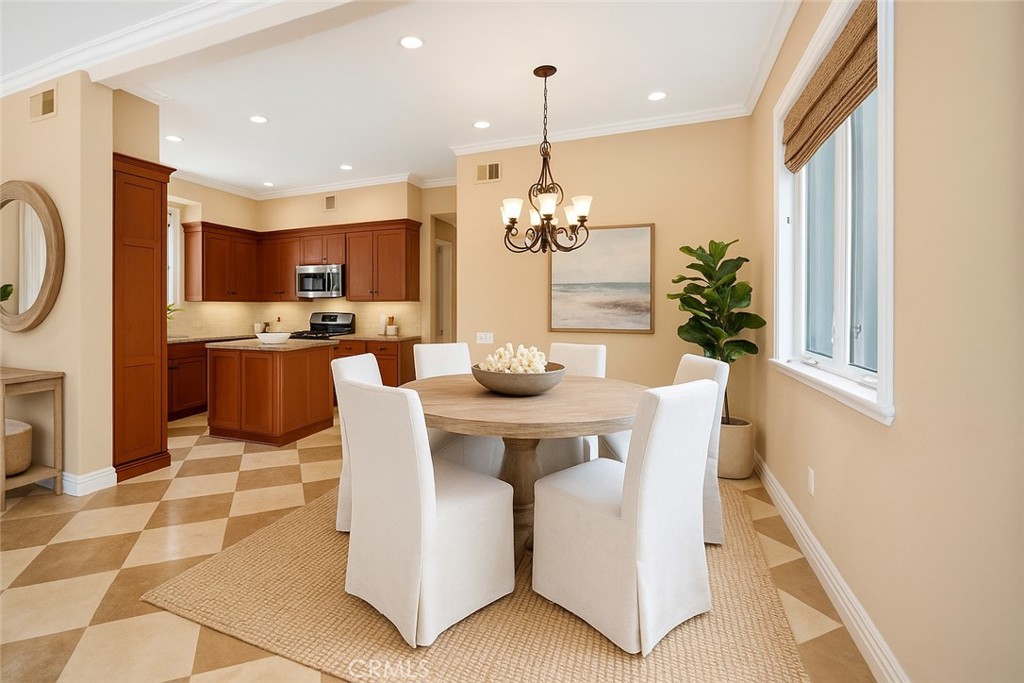 431 Iris Avenue Corona Del Mar CA, 9262564122971225859122