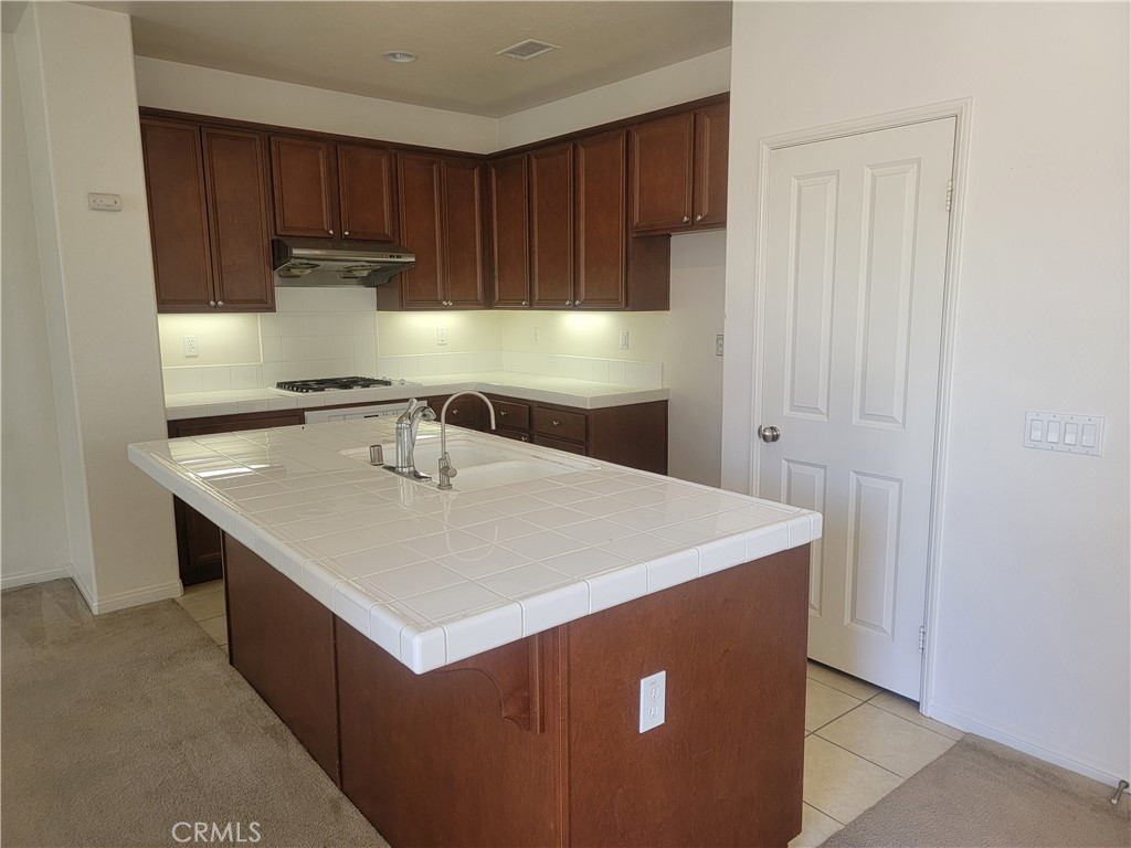 230 Tiger Placentia CA, 9287064078055232770121