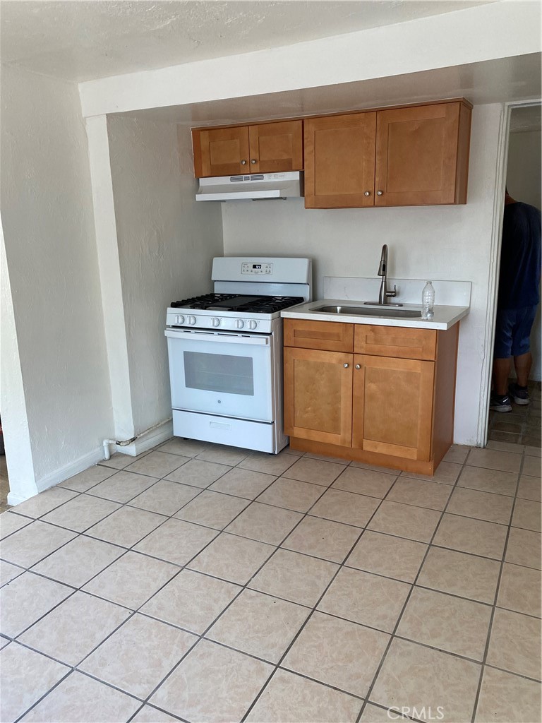 19216 Kendell Devore CA, 9240763769775460355121