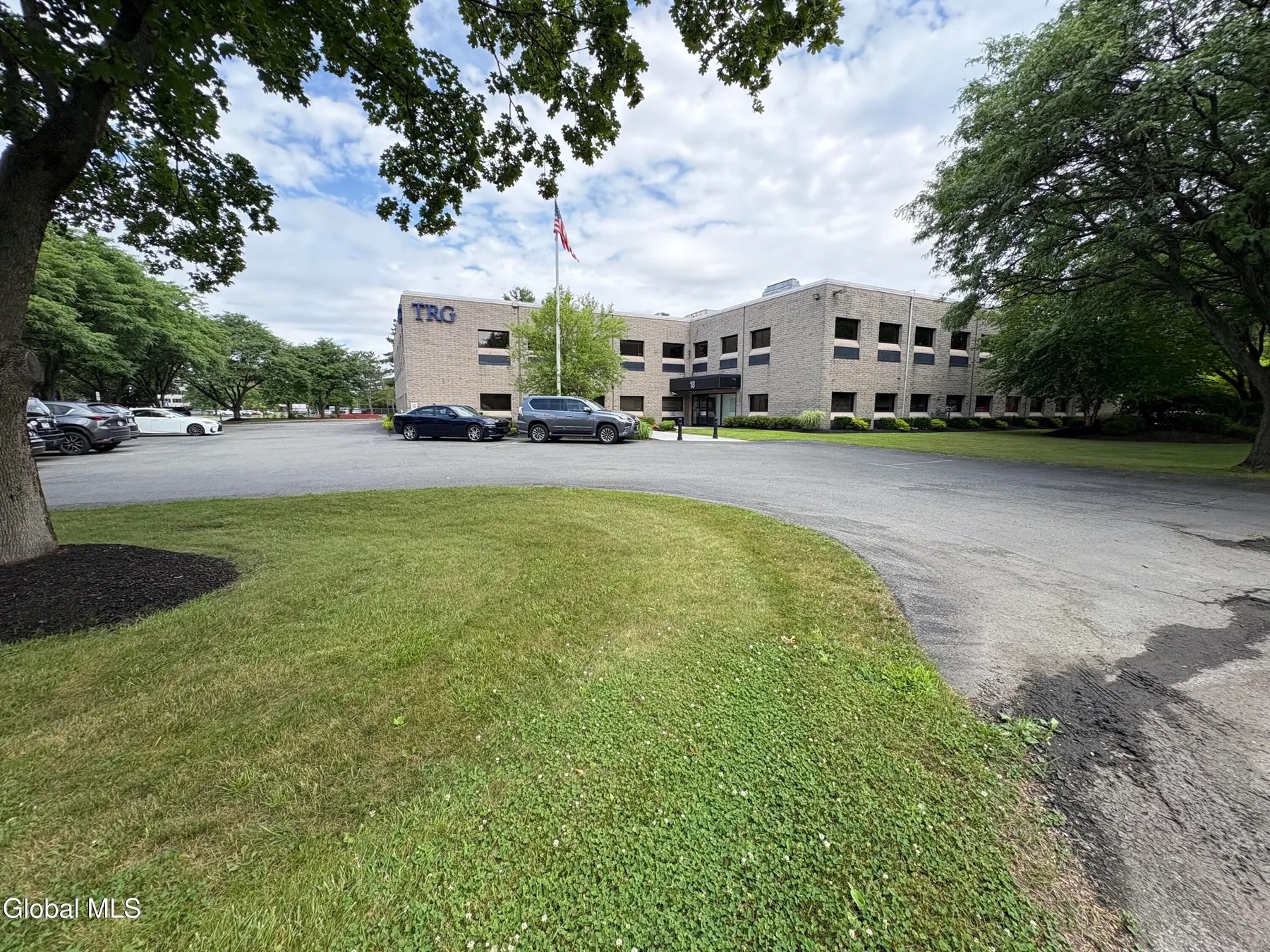 18 Computer Drive64677211478658120