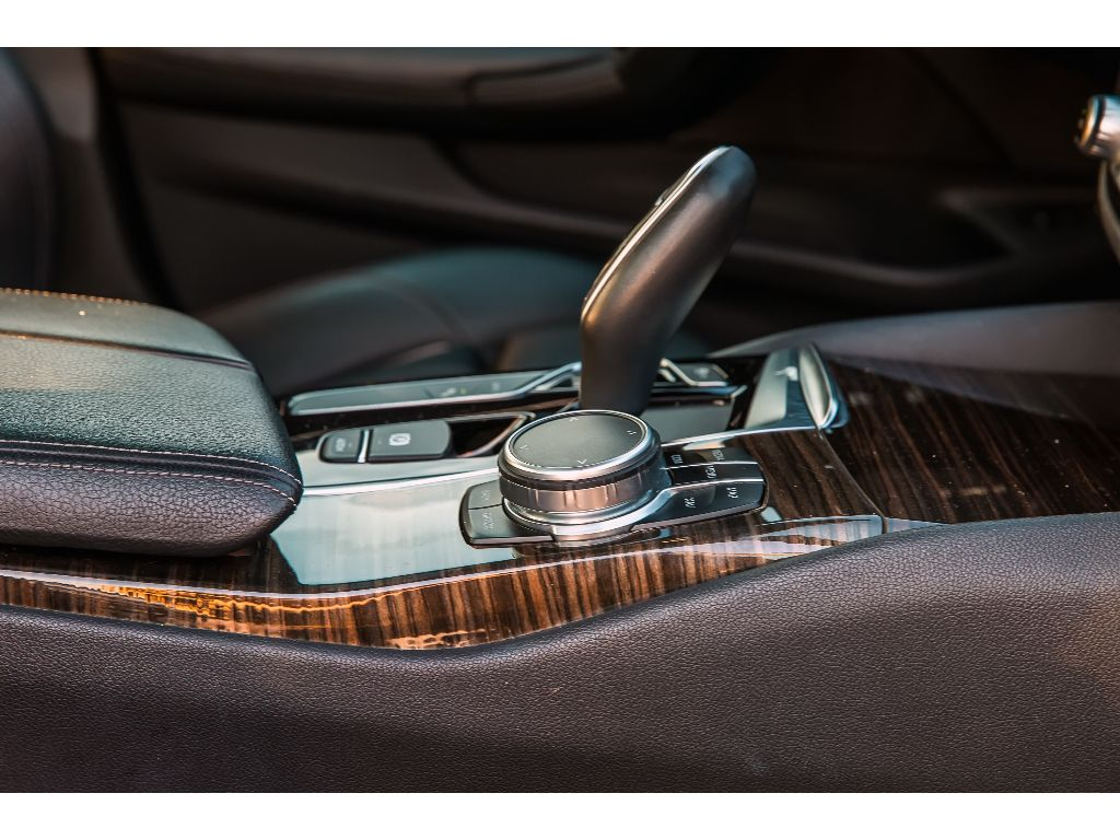 2019 BMW 530E SEDÁN63323027960963124