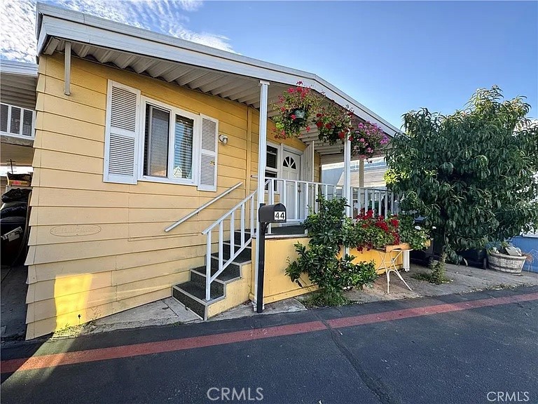 1850 W Orangethorpe SPC44 Fullerton CA, 9283364101487613569121