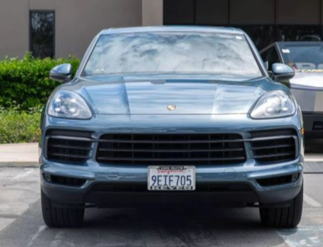 2019 PORSCHE CAYENNE SPORT UTILITY 4D63593911672321121