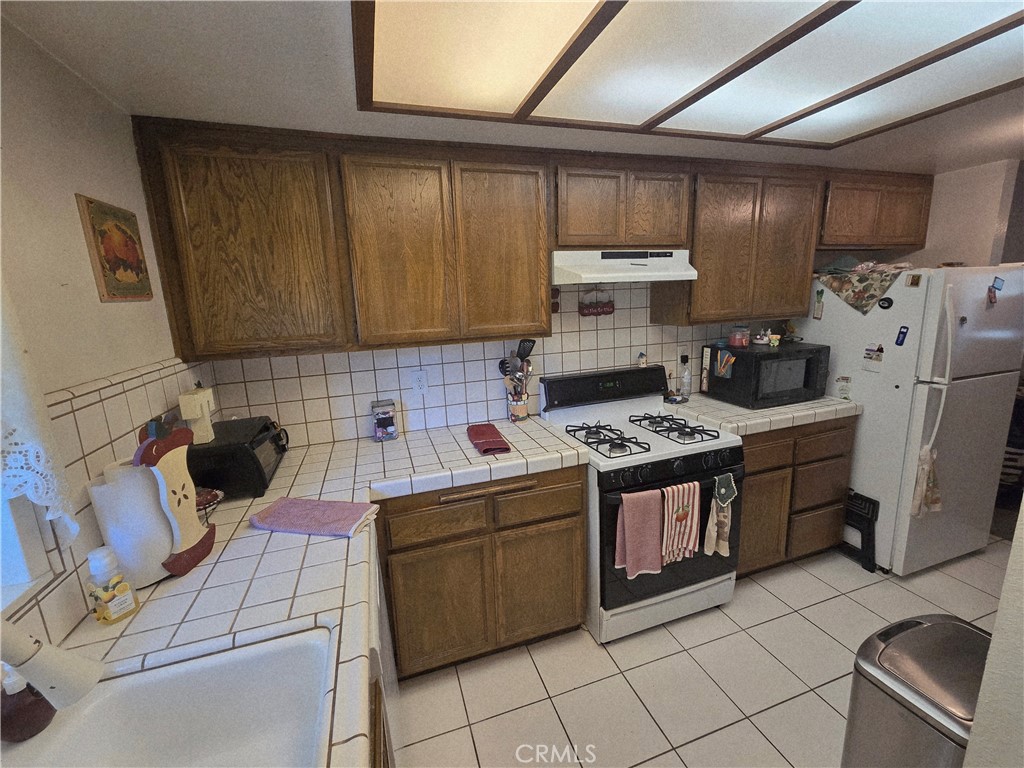 14927 Leffingwell Road 17, Whittier CA, 9060463681078425345121