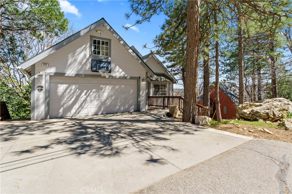 221 Grizzly Road, Lake Arrowhead CA, 9231764121969967234122