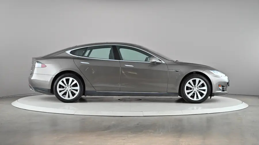 2016 Tesla Model S64223481467650121