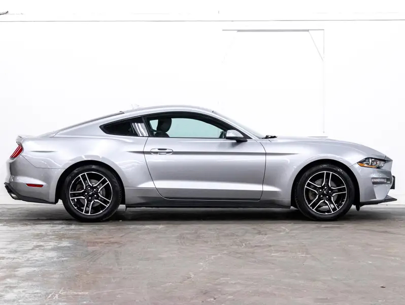 2021 Ford Mustang64220559382146121