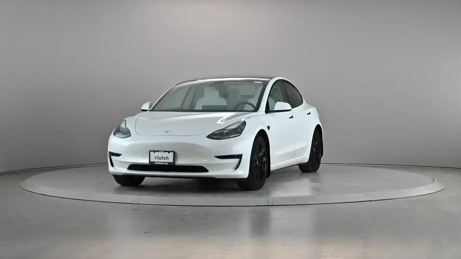 2021 Tesla Model 364565603716483122