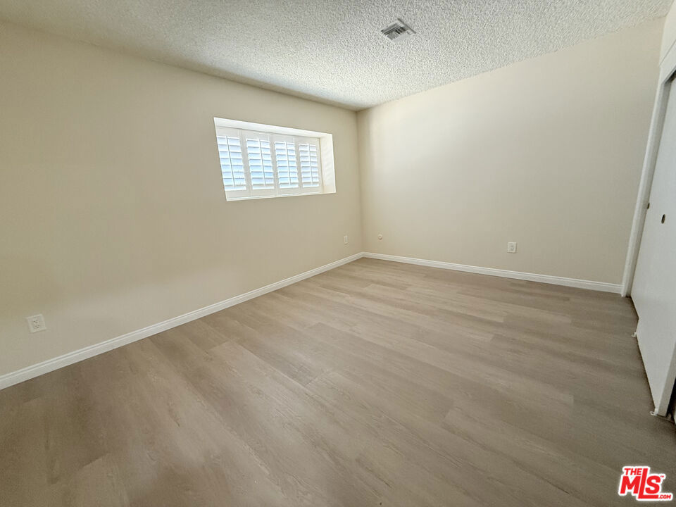20033 Ingomar Street Winnetka CA, 9130663625576073089122
