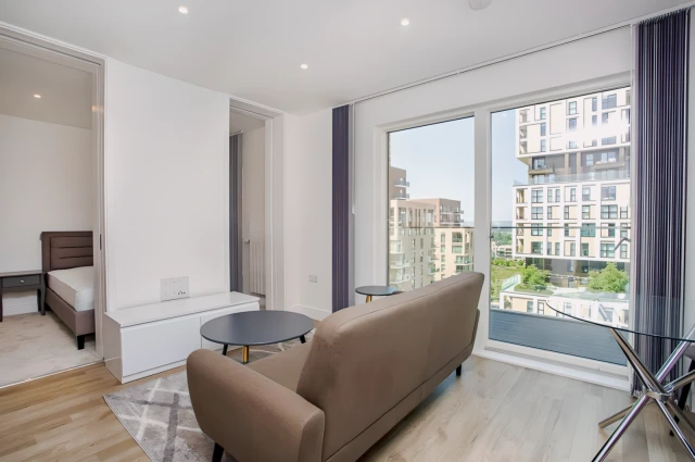 1 Bedroom 1 Bathroom Flat1001 FH-Kidbrooke Village, London