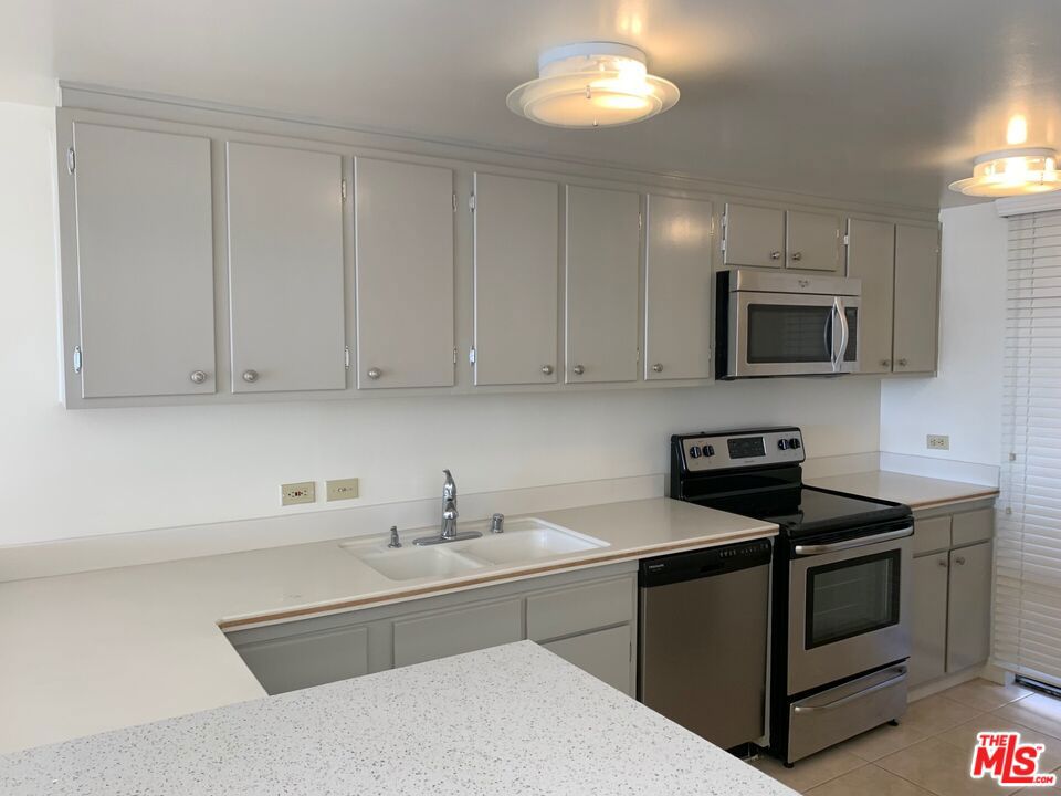 4265 Marina City Drive 202 Marina Del Rey CA, 9029264130421769859121