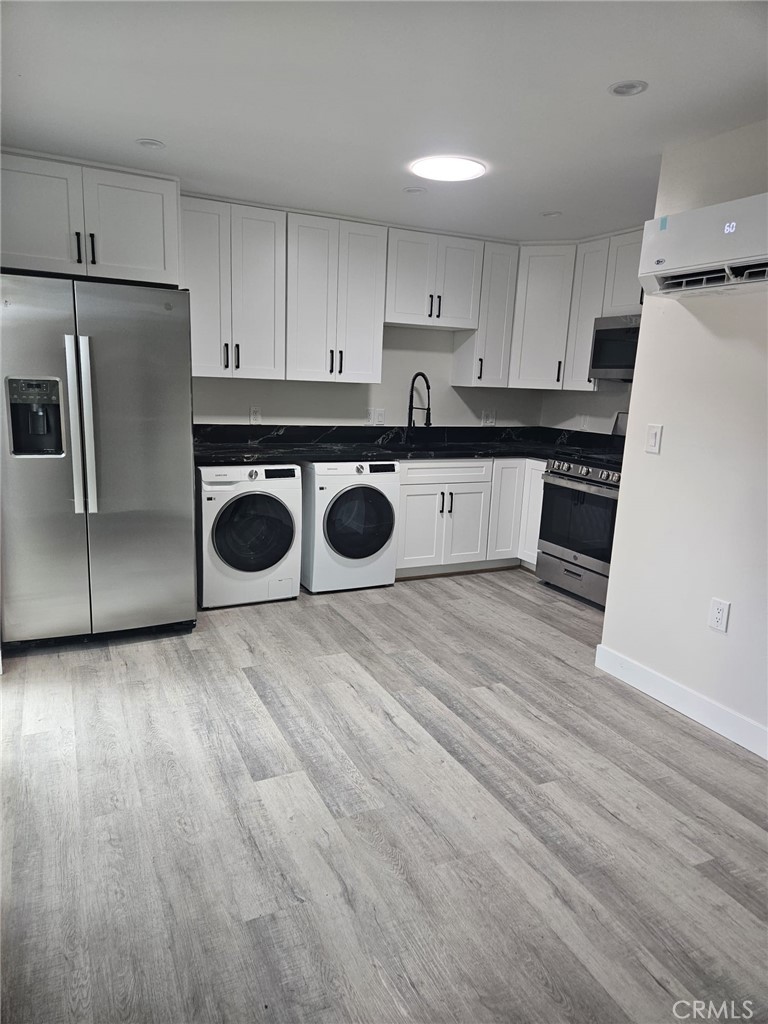 $1,990/month 125 unit A Bennett Avenue Long Beach CA, 9080364134806645762120