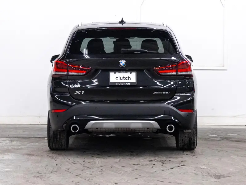 2021 BMW X163890340928130122