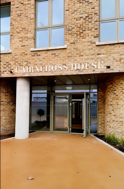3 Bedroom 2 Bathroom CW-Cairncross House, London
