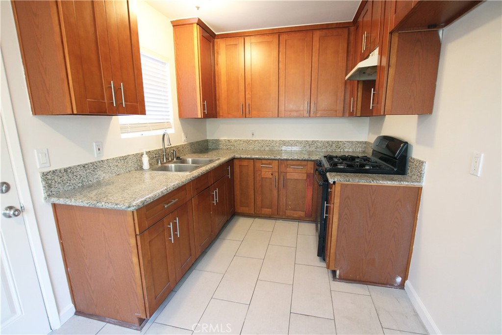 5527 Clybourn Avenue North Hollywood CA, 9160164134473710979121