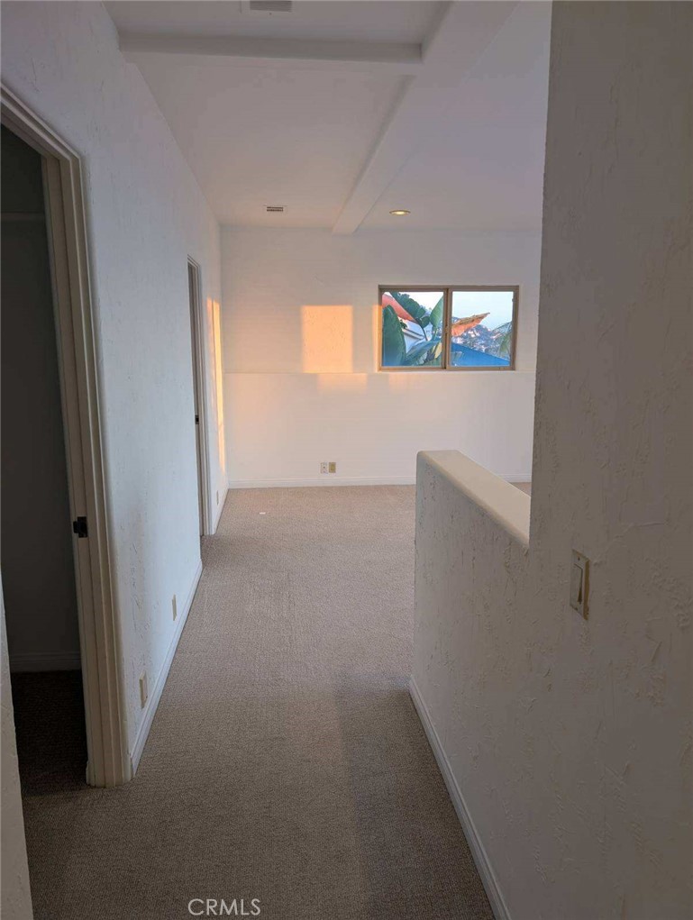 $2,550/month 1060 Skyline Drive A Laguna Beach CA, 9265164053527688322120