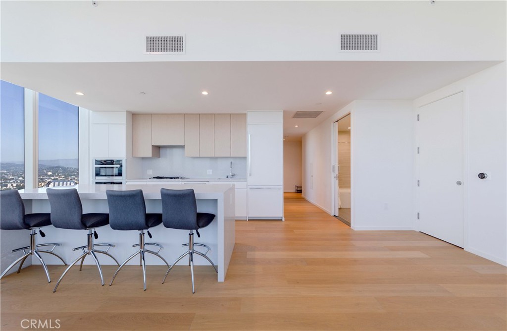 877 Francisco Street 4211 Los Angeles CA, 9001764120156098435121